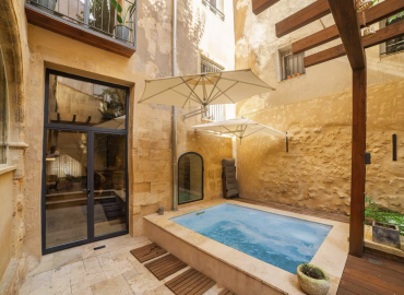 Cour spa le Spacieux location saisonnière Aix-en-Provence