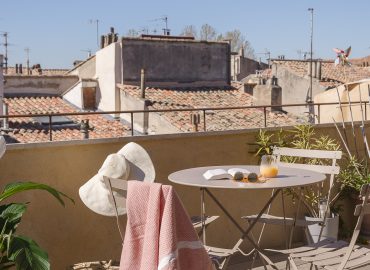 Le Mini, appartement 2 personnes avec toit terrasse 40m² au centre d'Aix-en-Provence. Entièrement rénové, calme, lumineux.