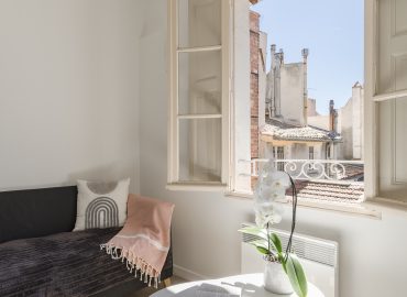 Le Mini, appartement 2 personnes avec toit terrasse 40m² au centre d'Aix-en-Provence. Entièrement rénové, calme, lumineux.