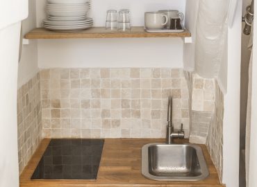 Le Mini, appartement 2 personnes avec toit terrasse 40m² au centre d'Aix-en-Provence. Entièrement rénové, calme, lumineux.