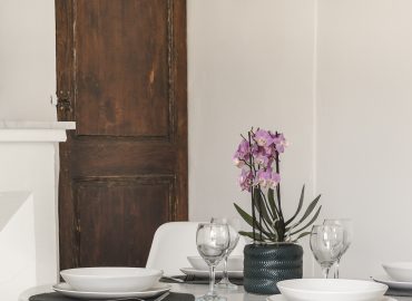 Le Pigeonnier, appartement 48m² avec terrasse au centre d'Aix-en-Provence. Charme provençal authentique, 4 voyageurs.