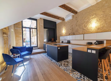 Salon 6 le Spacieux location saisonnière Aix-en-Provence