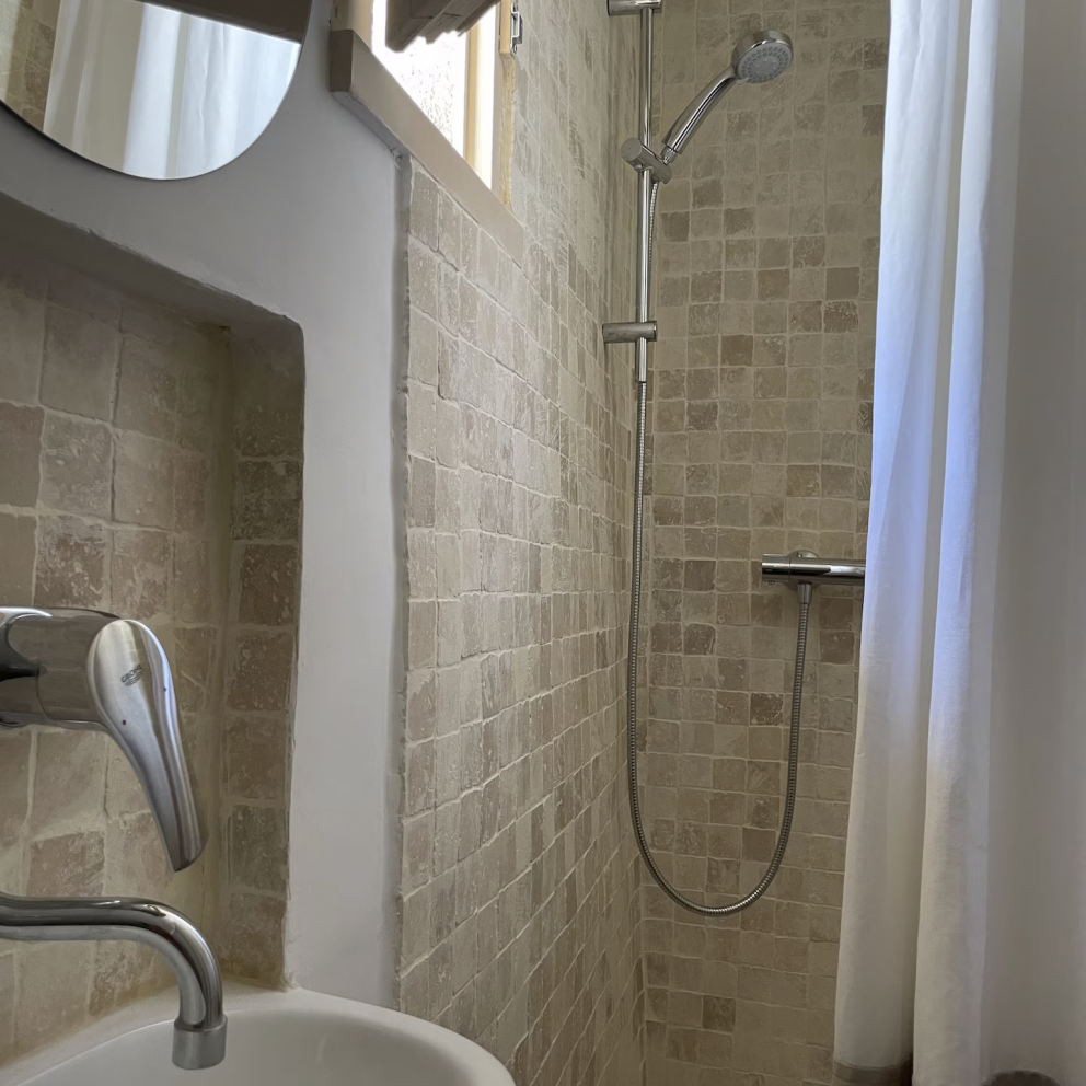 Studio de charme Le Mini avec toit terrasse en location saisonnière à Aix-en-Provence