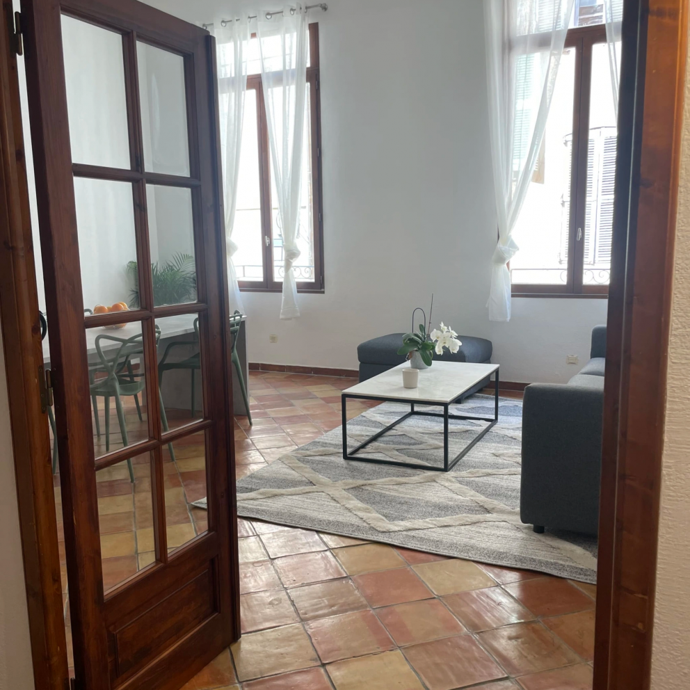 salon 2 l'authentique location saisonnière Aix-en-Provence