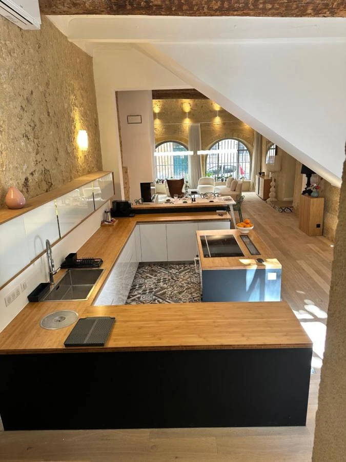 La cuisine moderne et équipée du Spacieux